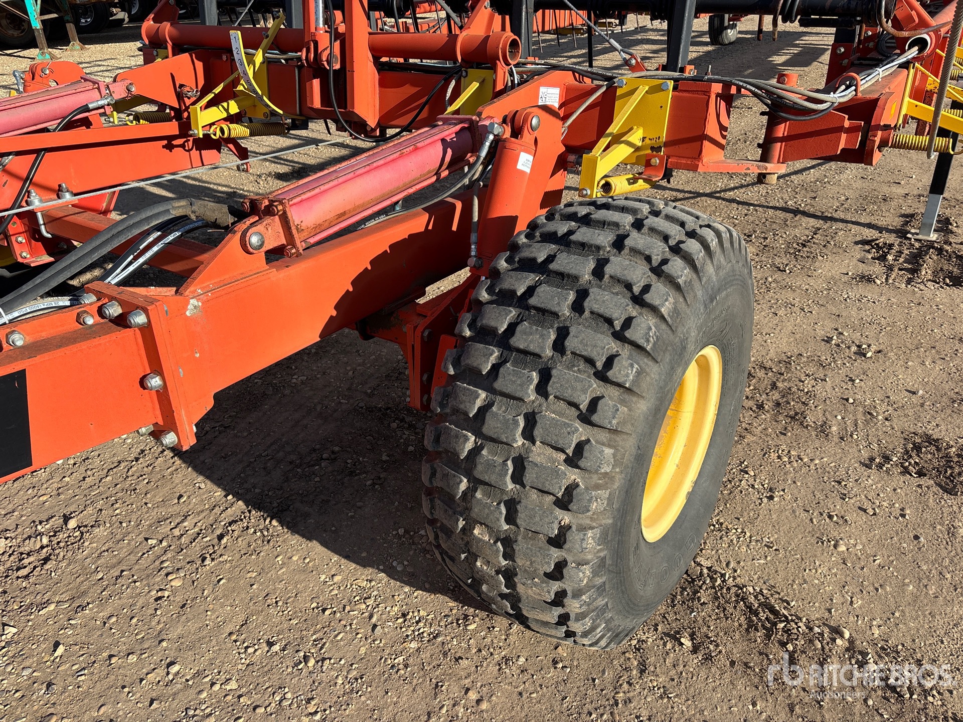2001 Bourgault 7200