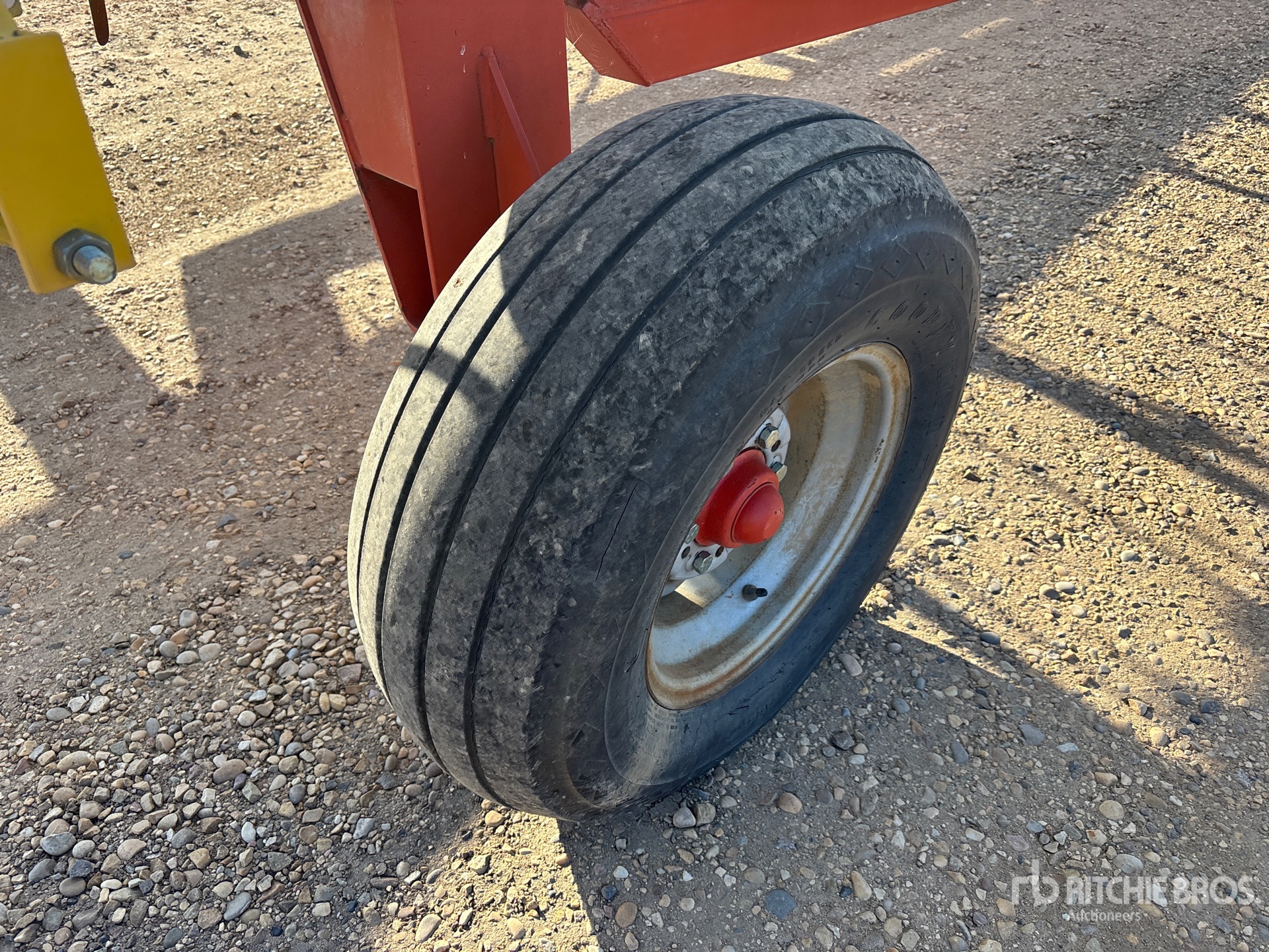2001 Bourgault 7200