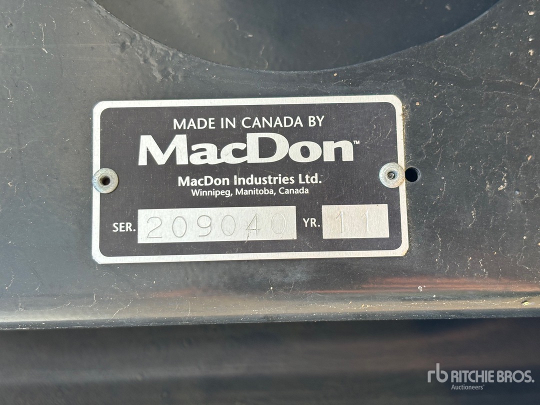 2011 Macdon FD70