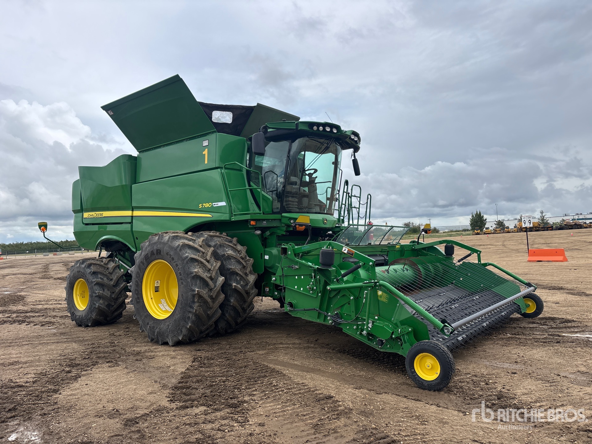 2022 John Deere S780