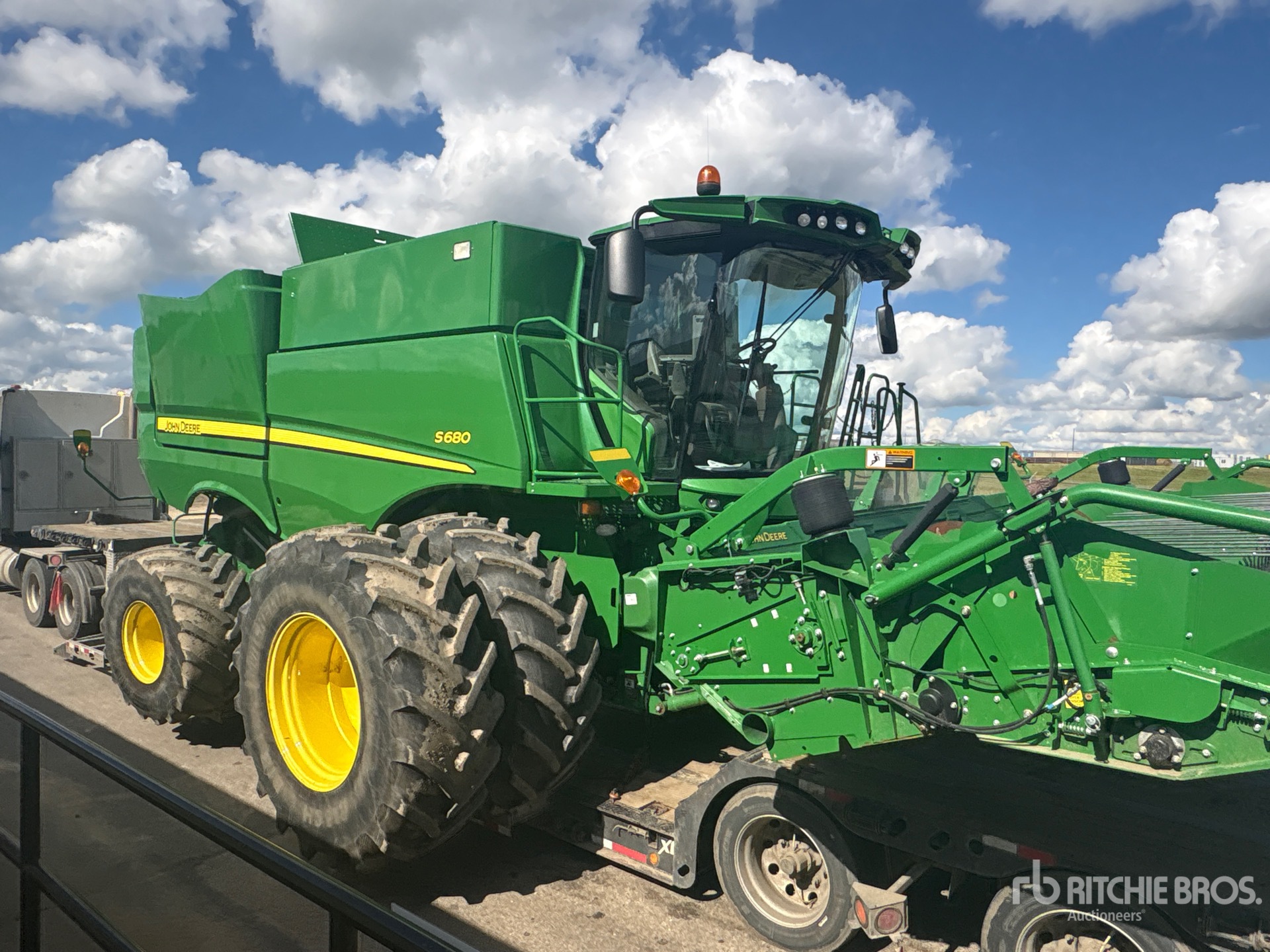 2016 John Deere S680