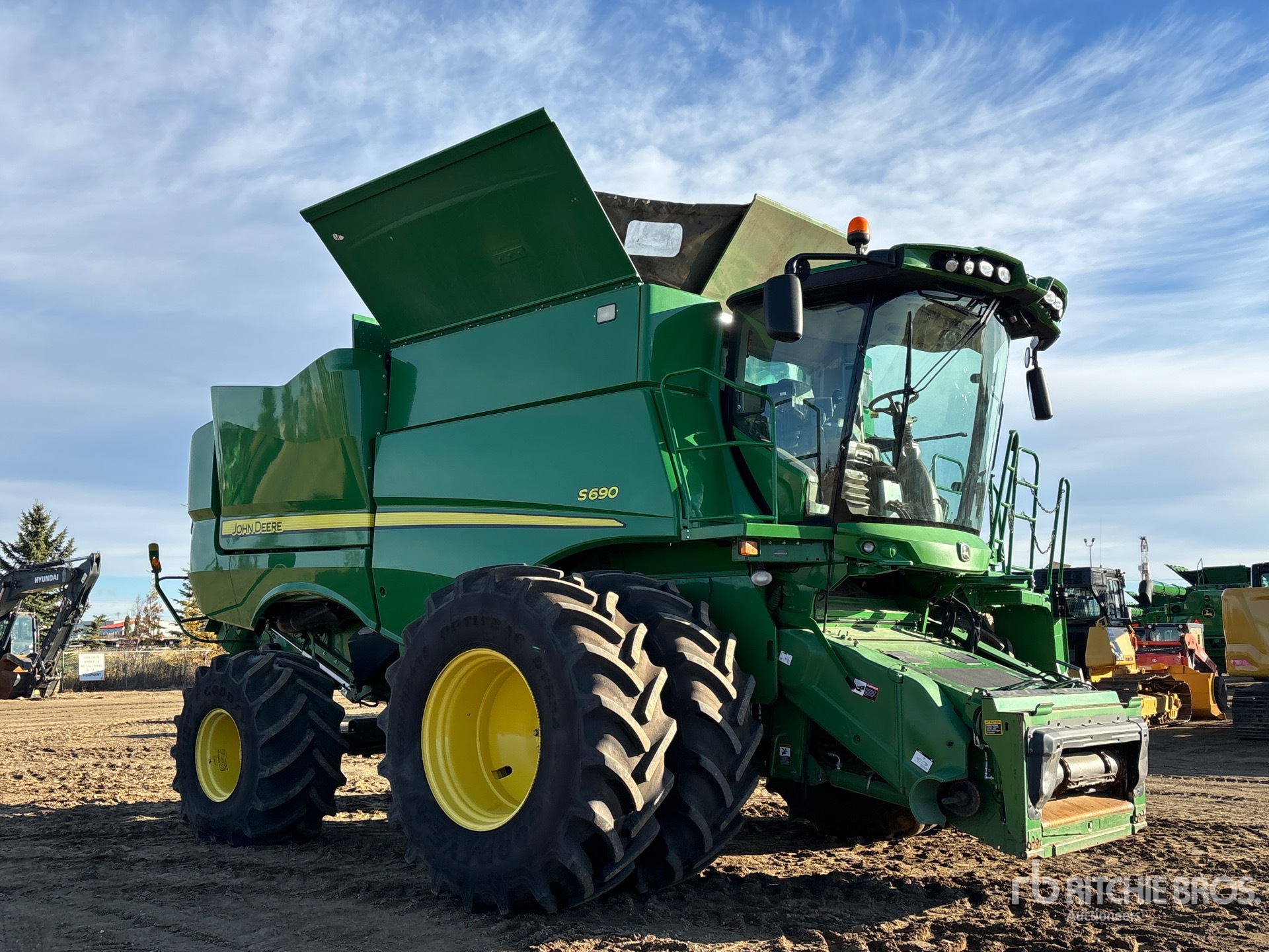 2016 John Deere S690