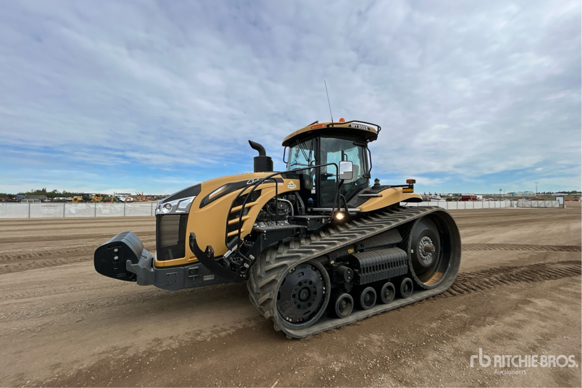 2018 Challenger MT855E
