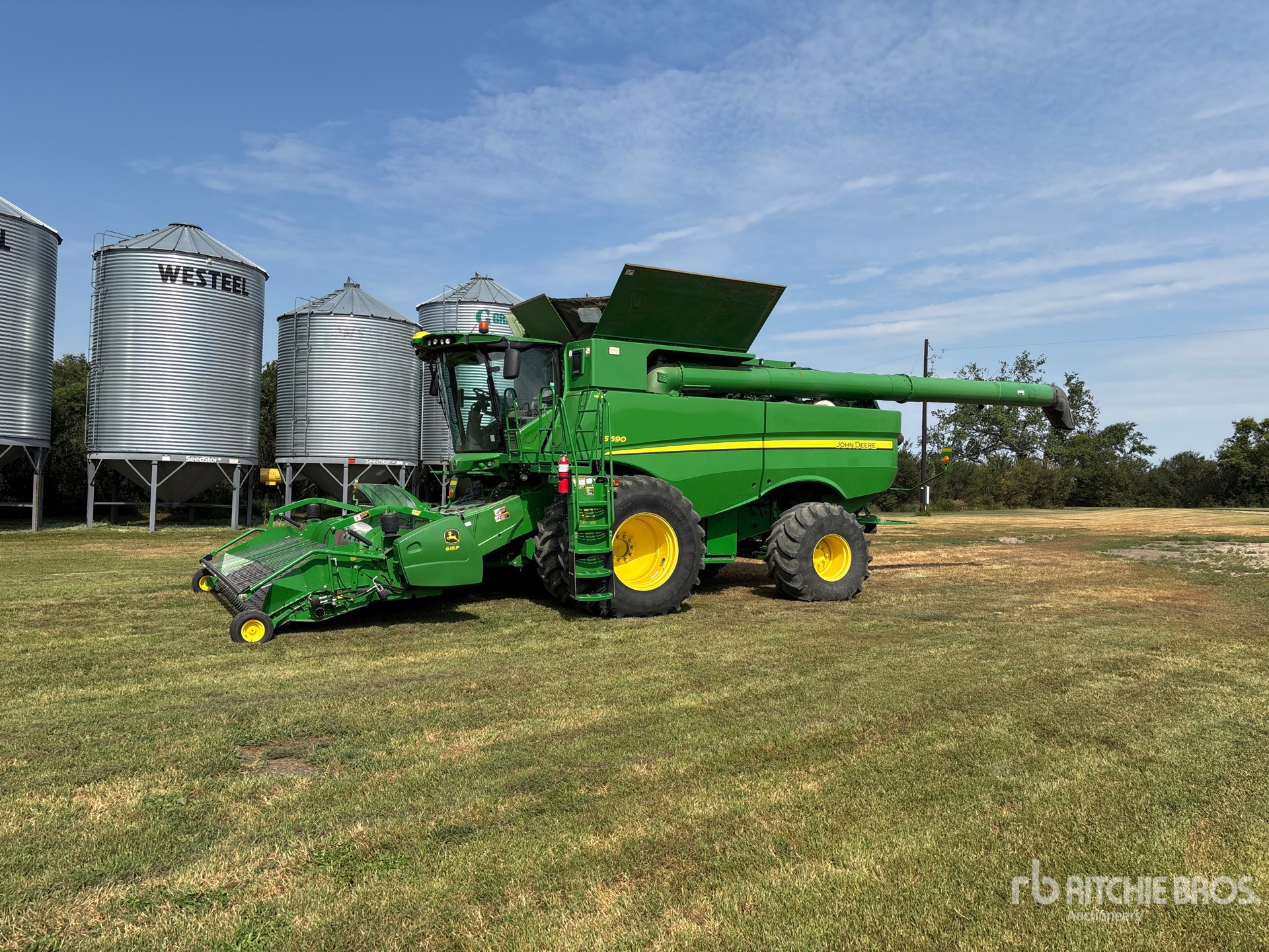 John Deere S690