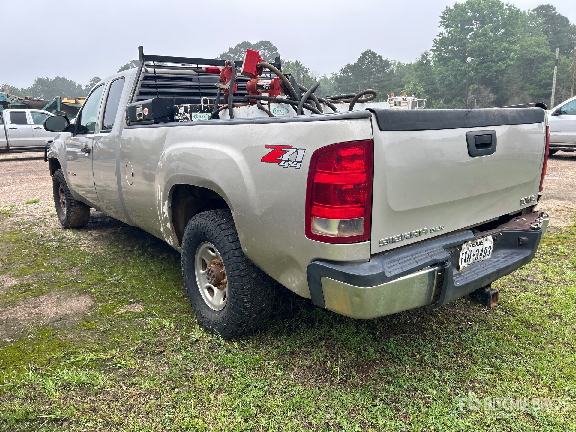 General Appearance with Picture, Left Rear Corner