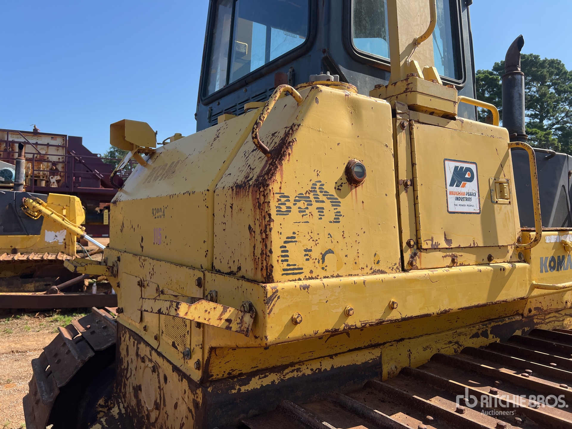 2002 Komatsu D87P
