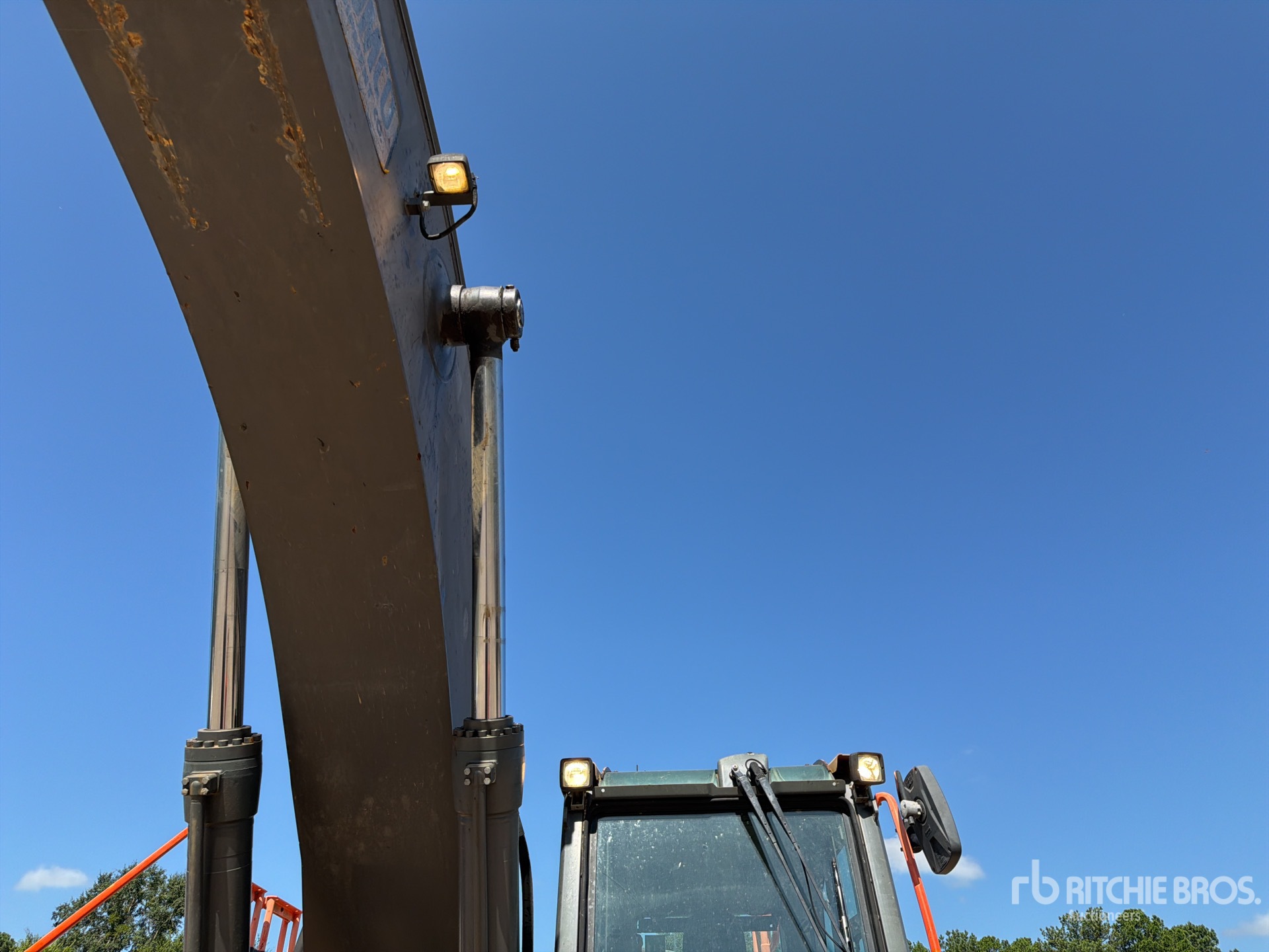 2019 Volvo EC300EL