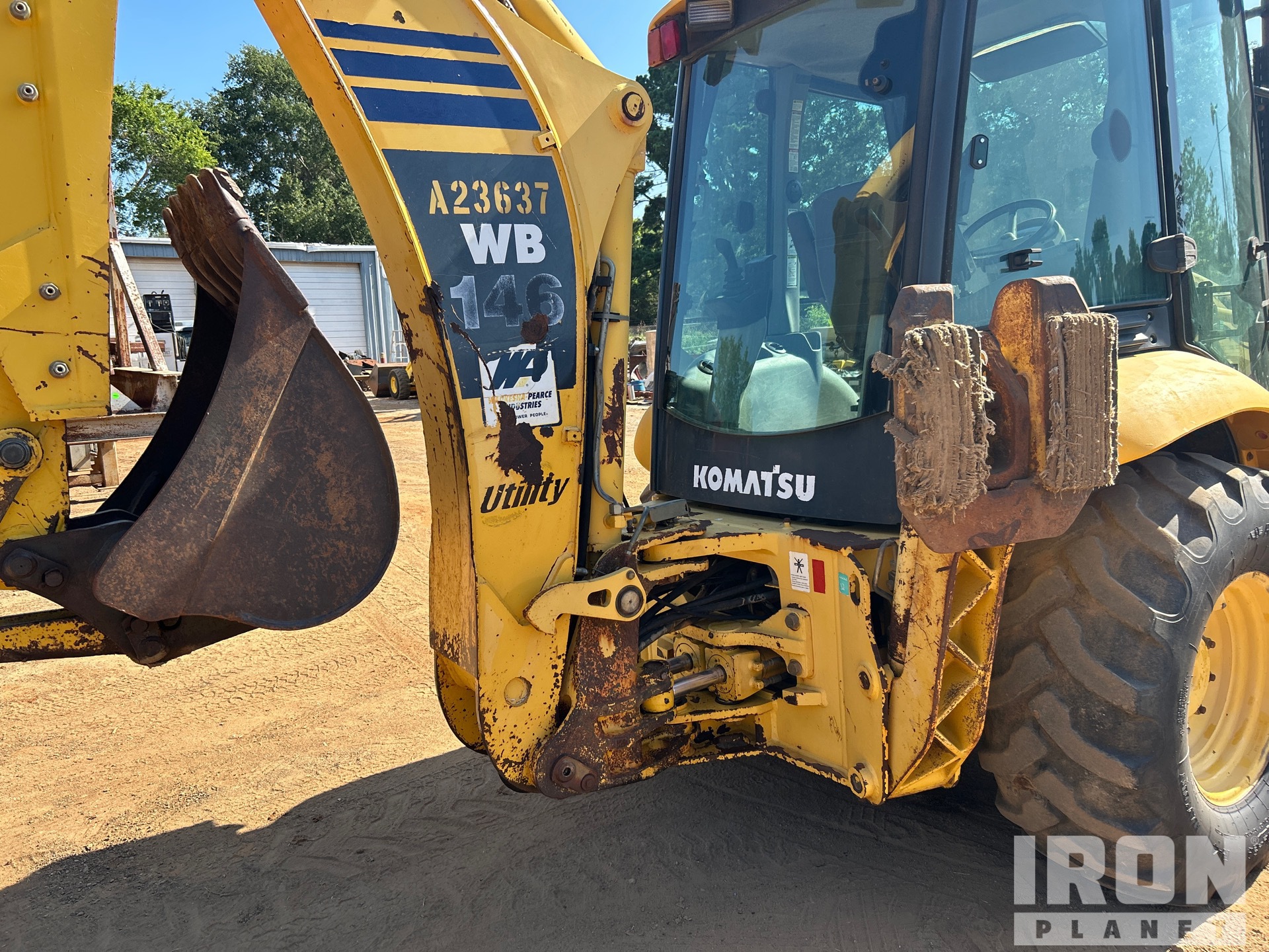2007 Komatsu WB146-5
