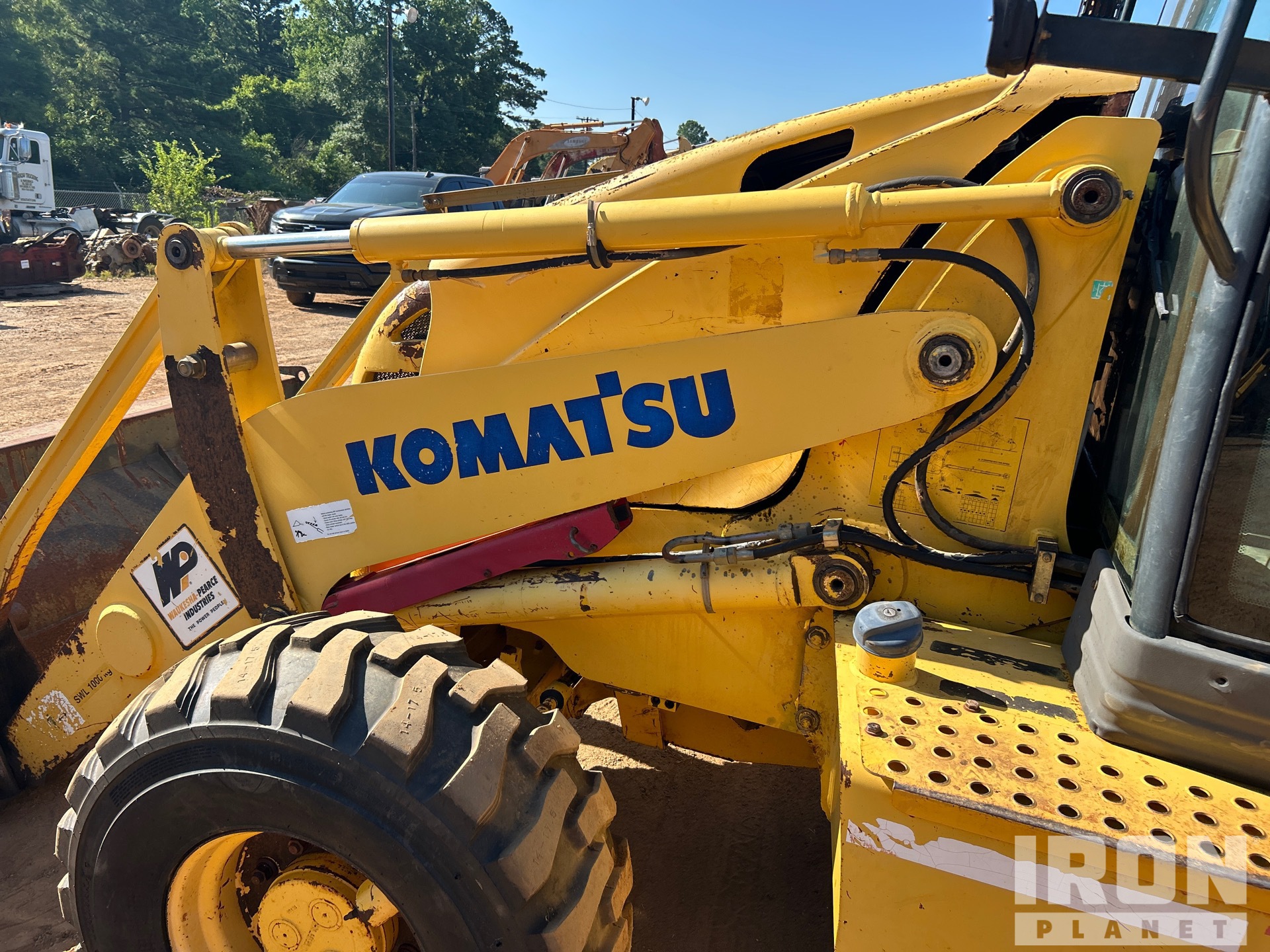 2007 Komatsu WB146-5