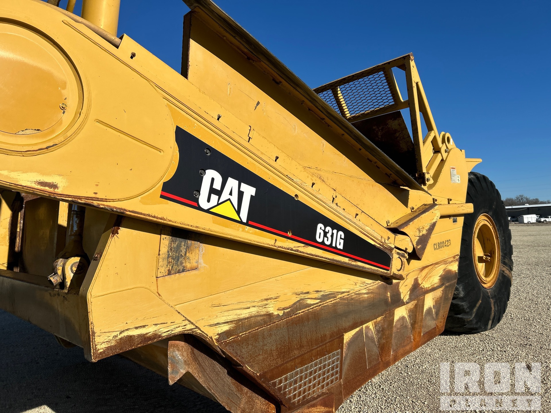 Photo of a 2004 Caterpillar 631G