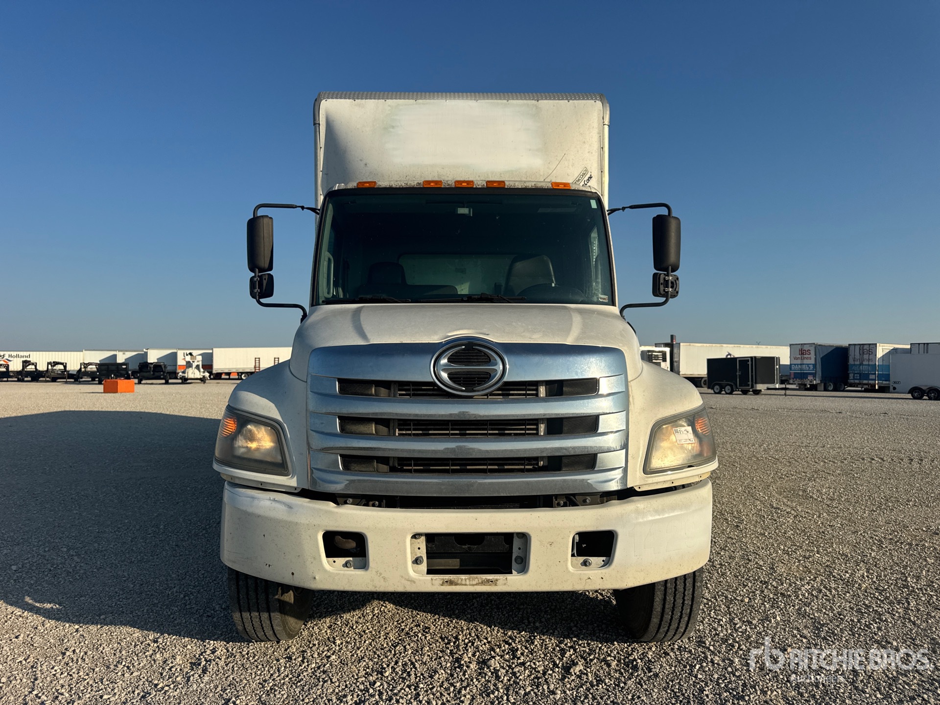 2015 Hino 268
