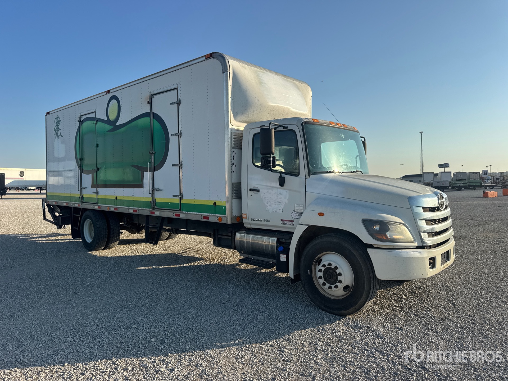 2015 Hino 268