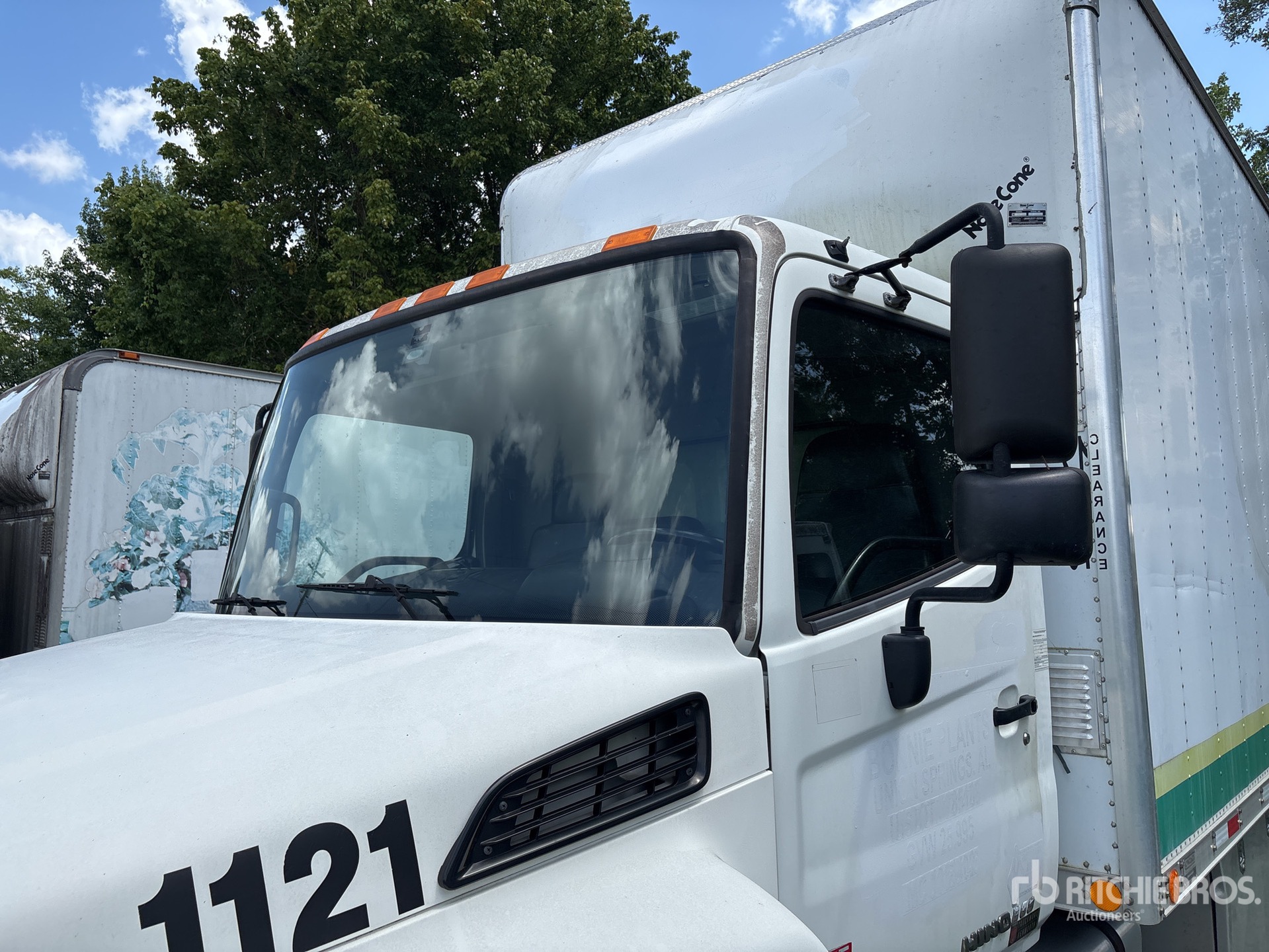 2014 Hino 268