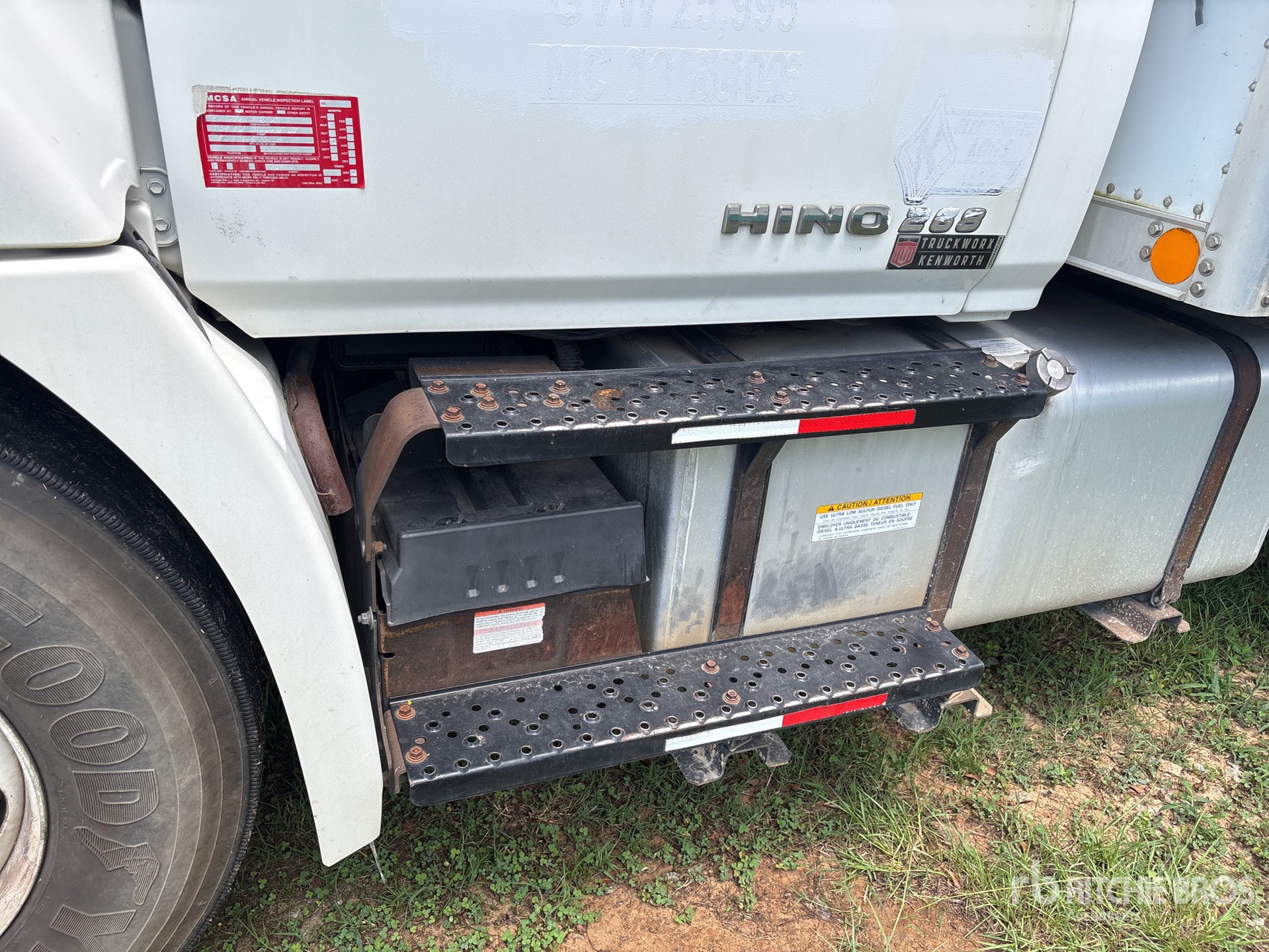 2014 Hino 268
