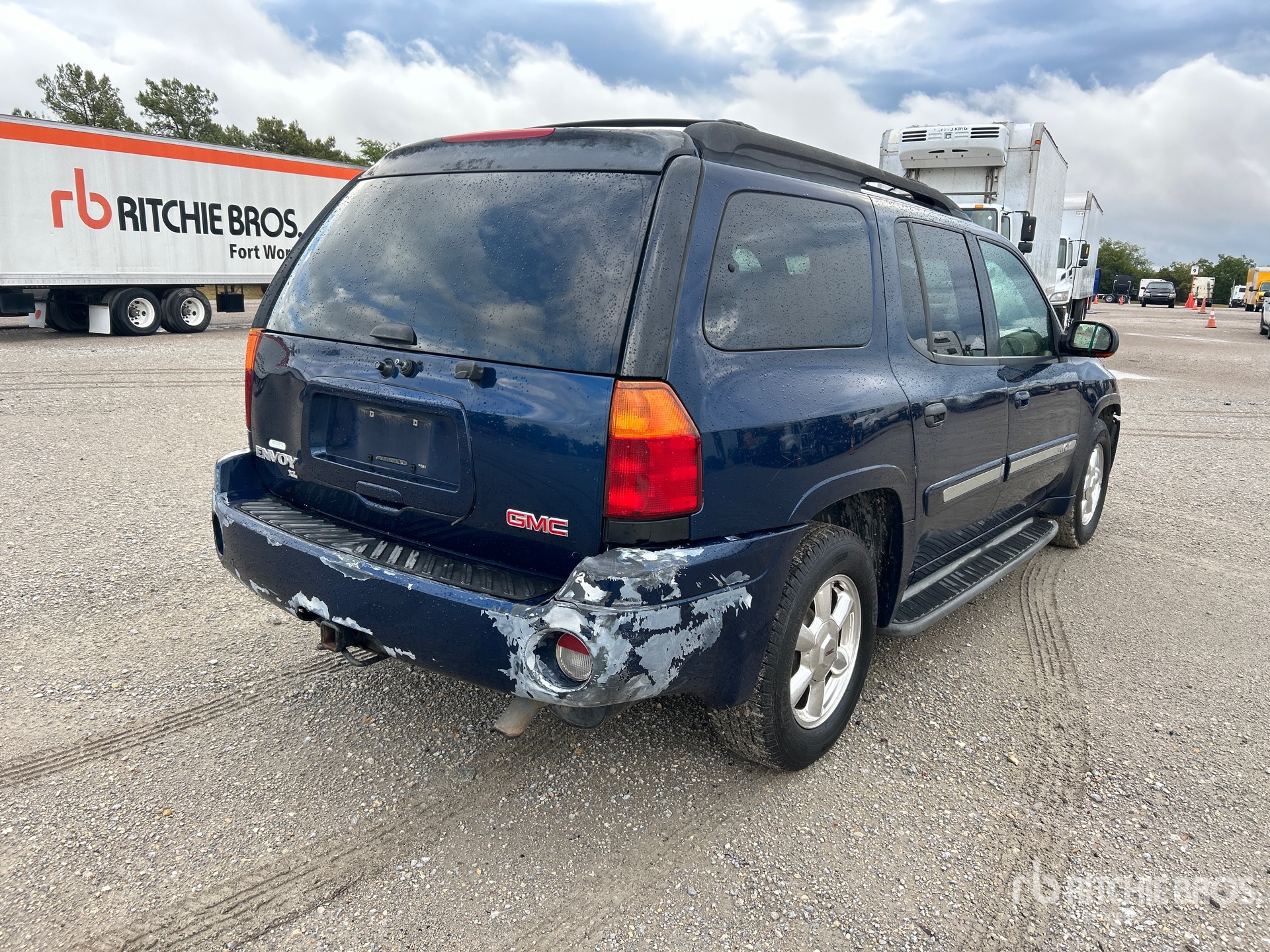 General Appearance with Picture, Right Rear Corner