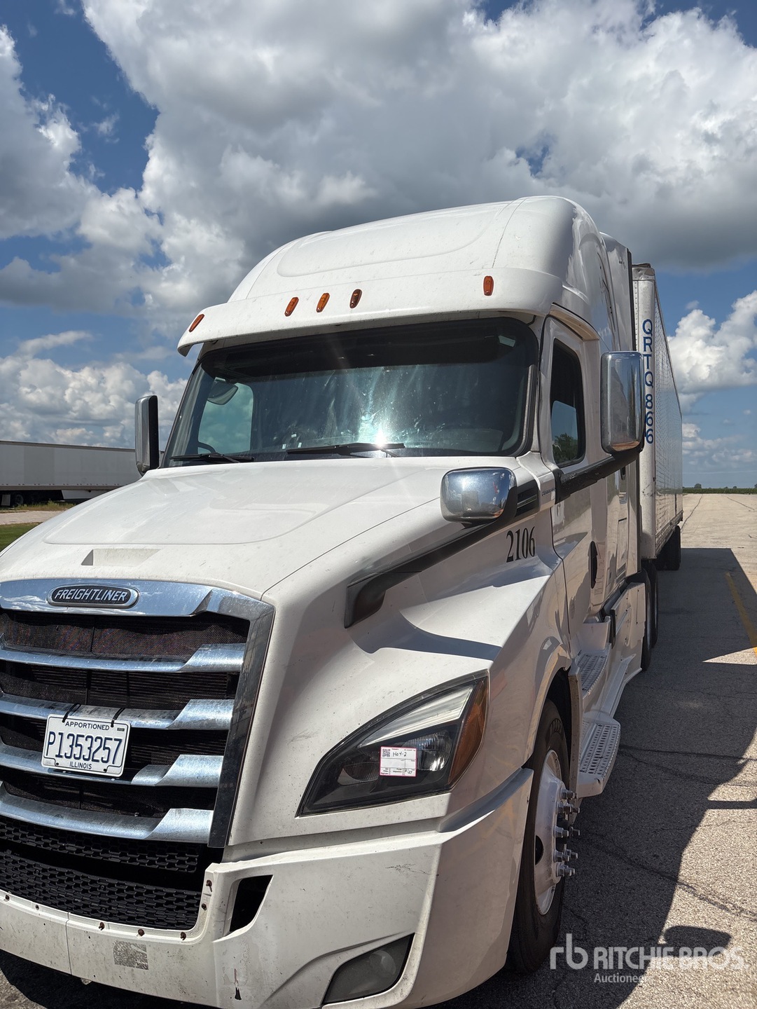 2019 Freightliner CASCADIA 126