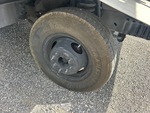 Underbody with Right Steer Tire