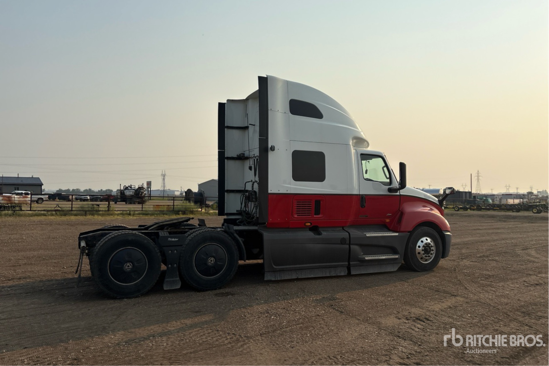 2023 International LT625