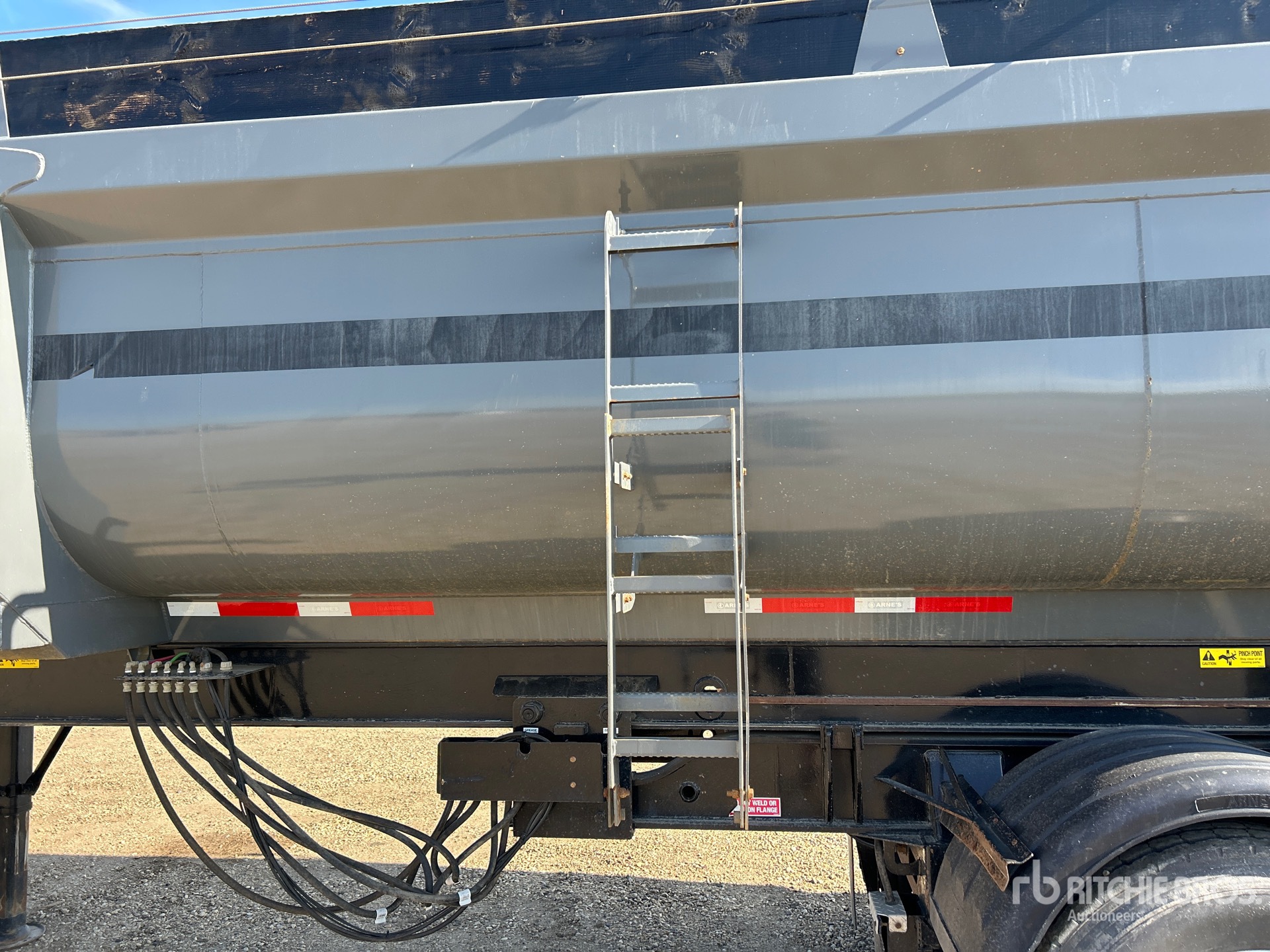 2025 Arnes 374 TR