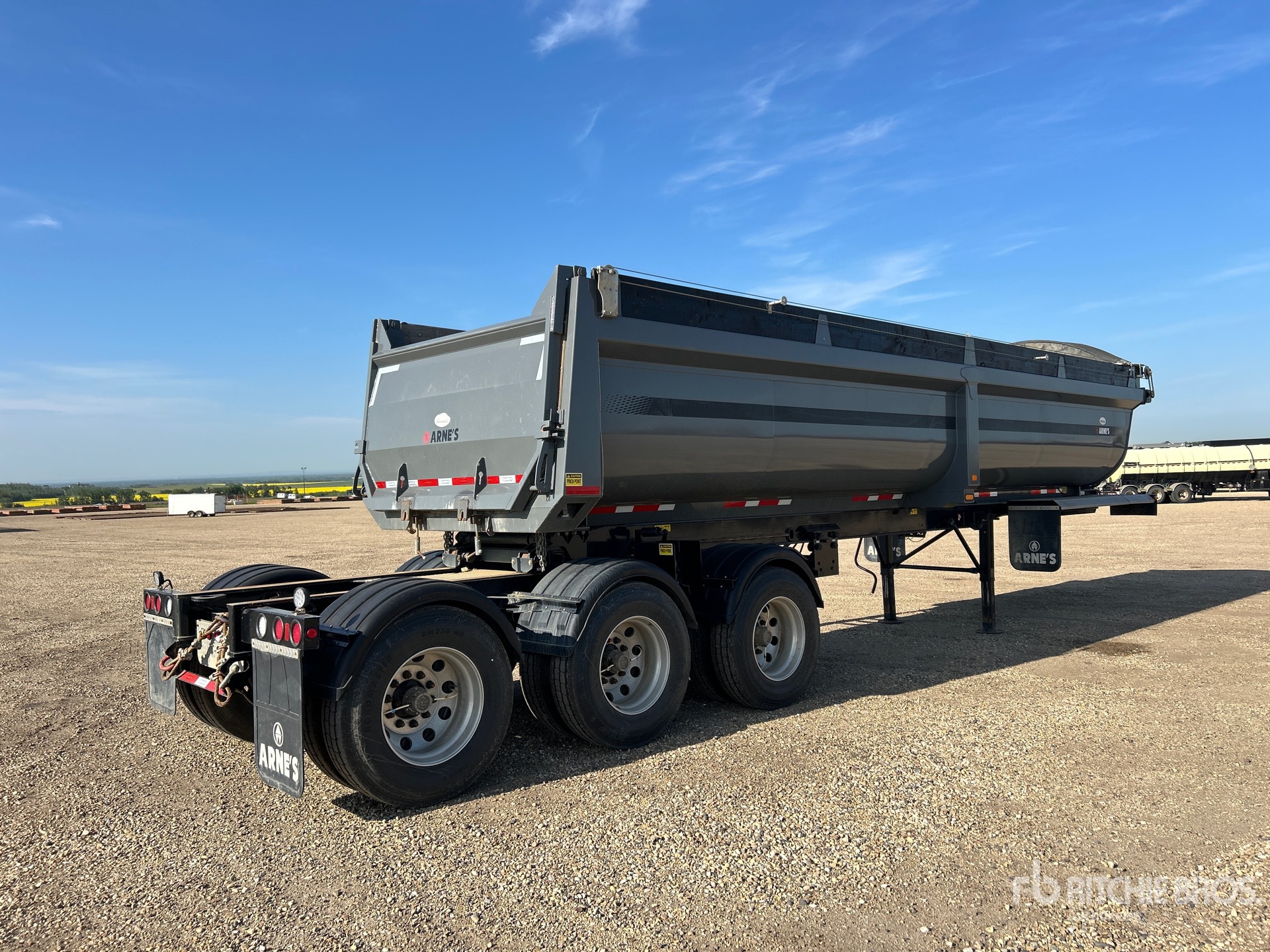 2025 Arnes 374 TR