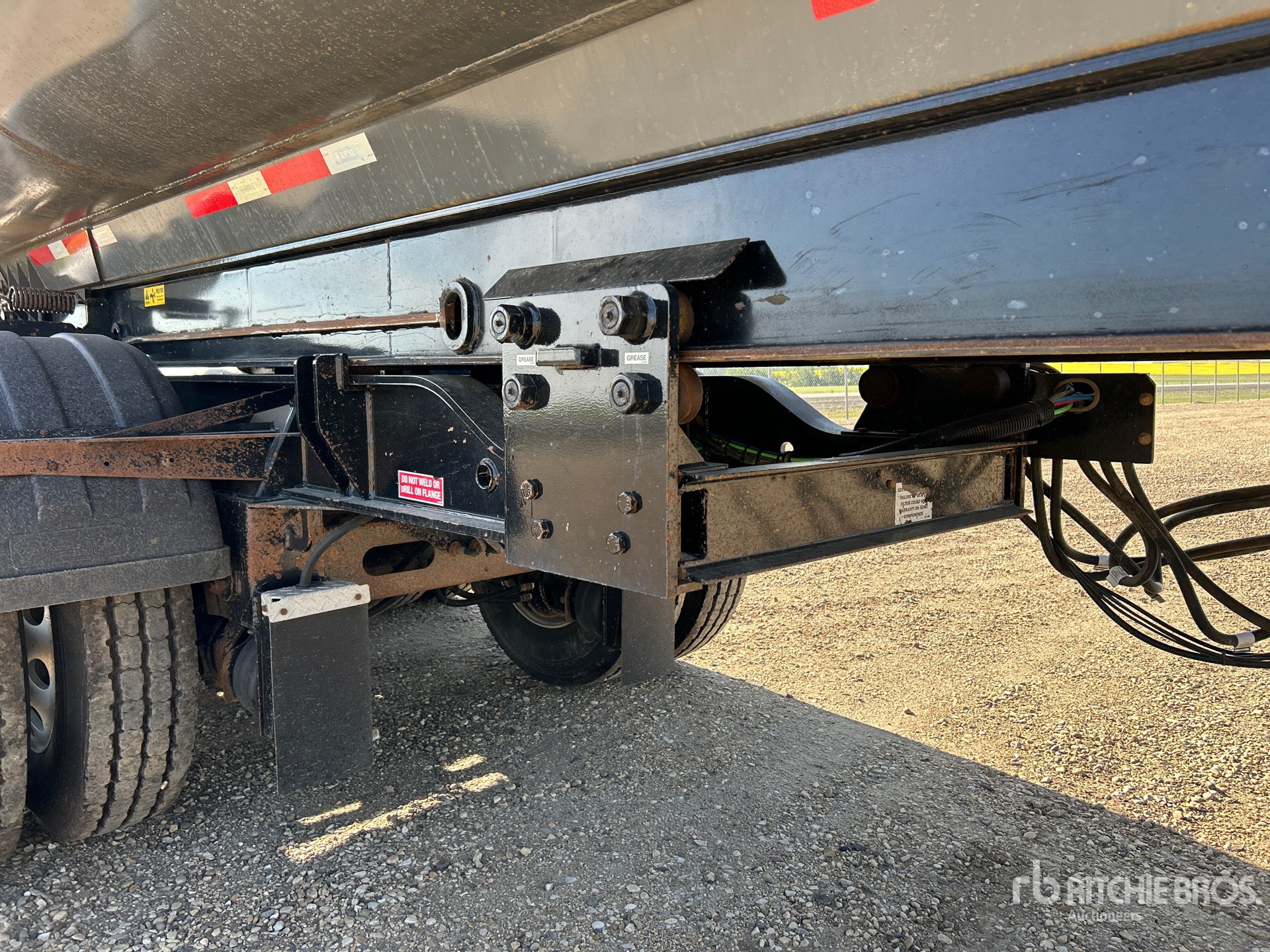 2025 Arnes 374 TR