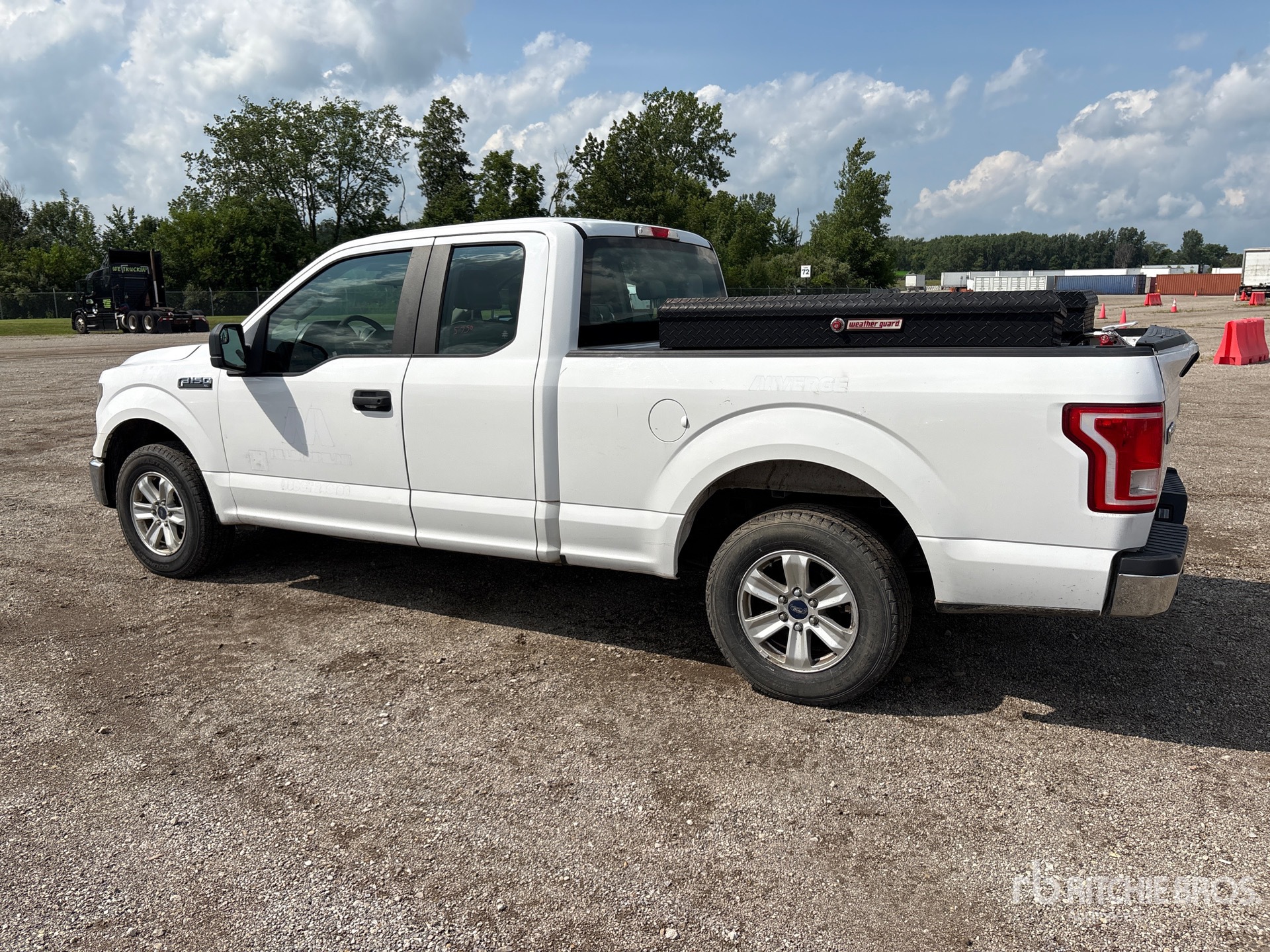 General Appearance with Picture, Left Rear Corner