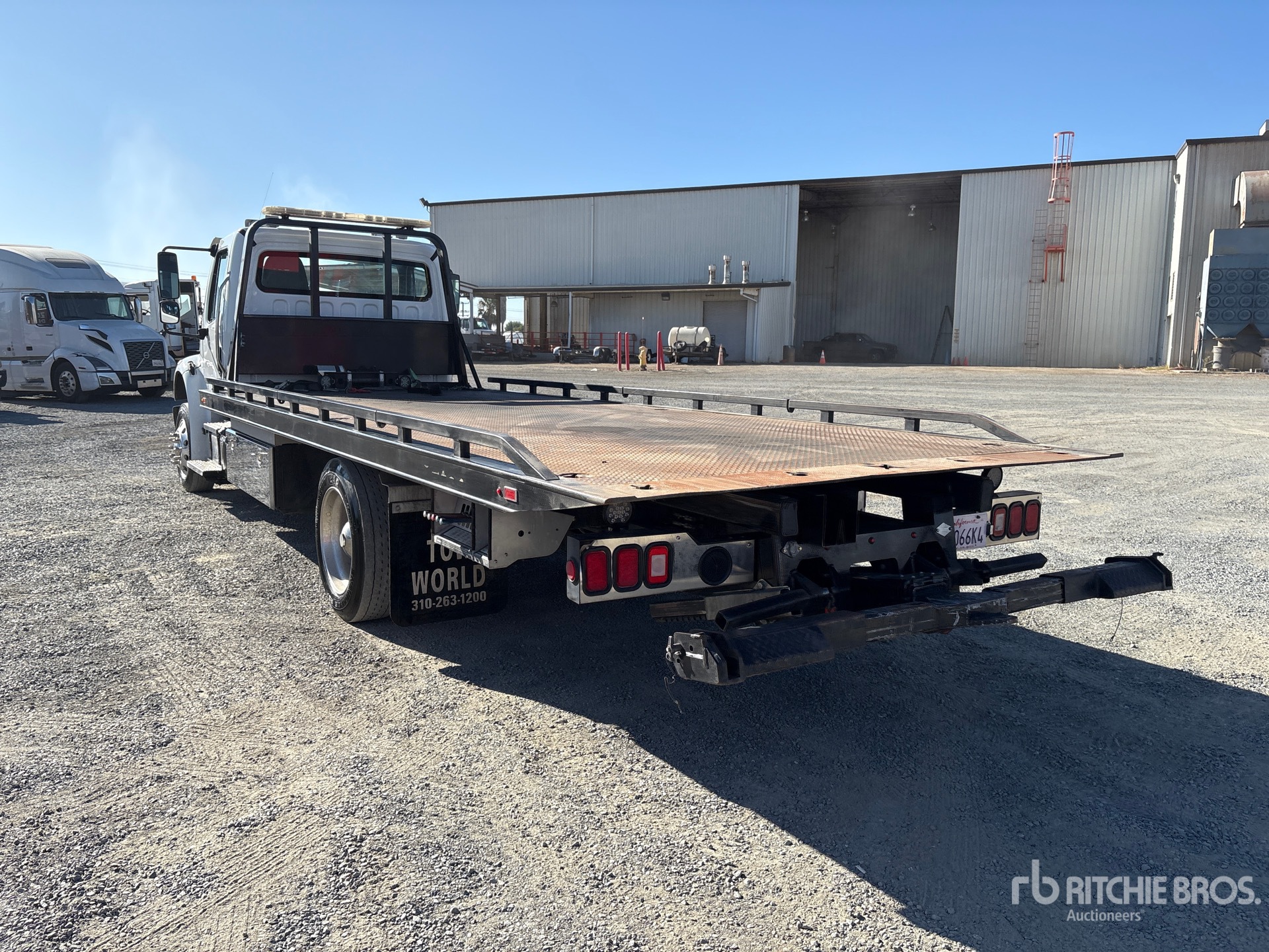 2022 Freightliner M2 106