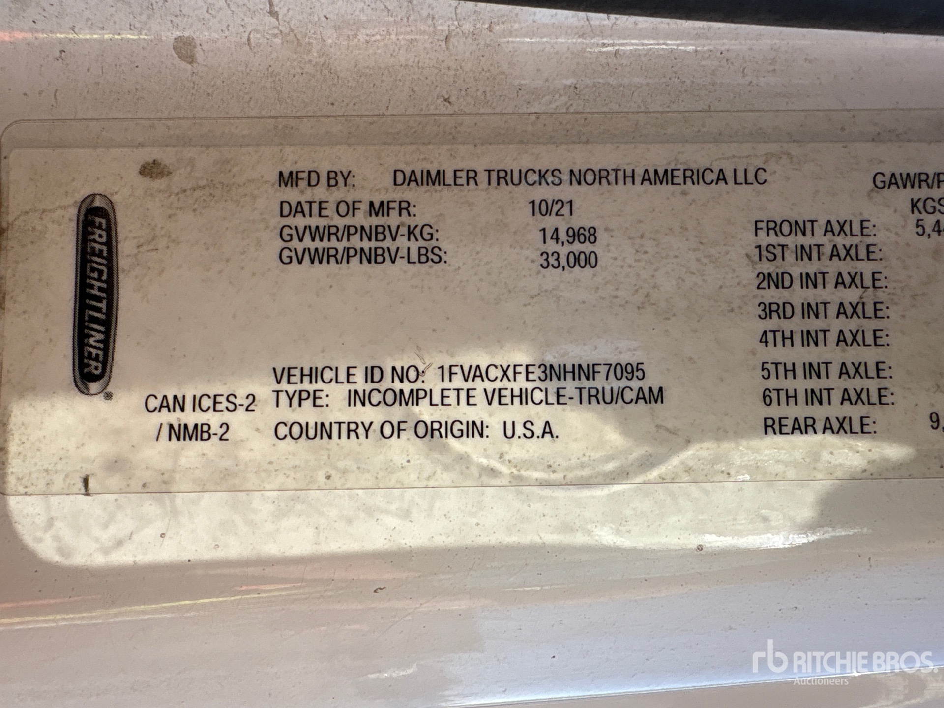 2022 Freightliner M2106