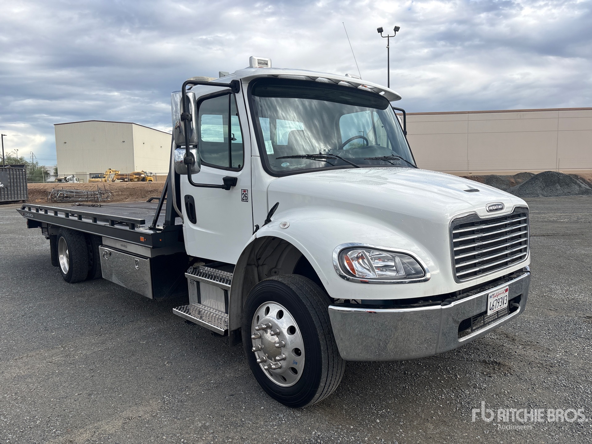 2023 Freightliner M2