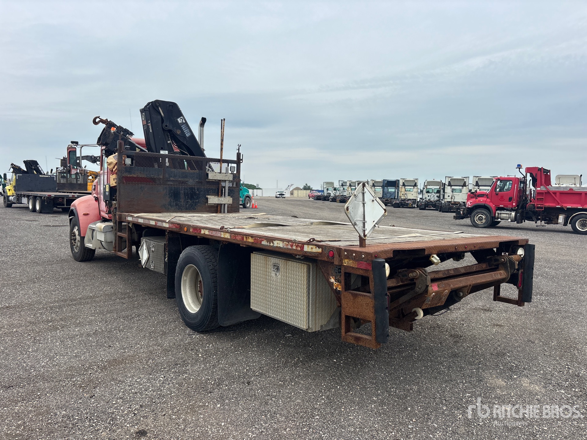 2007 Peterbilt 340