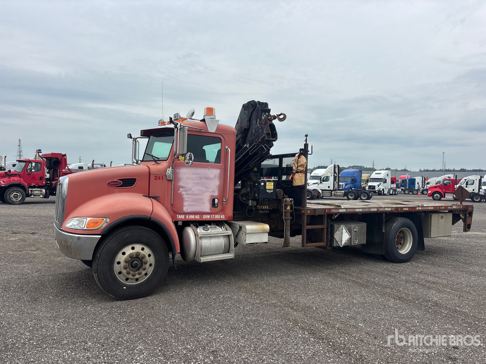 Photo of 2007 Peterbilt 340