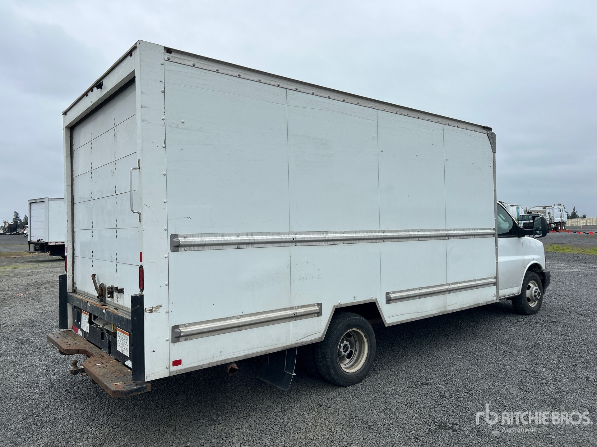General Appearance with Picture, Right Rear Corner