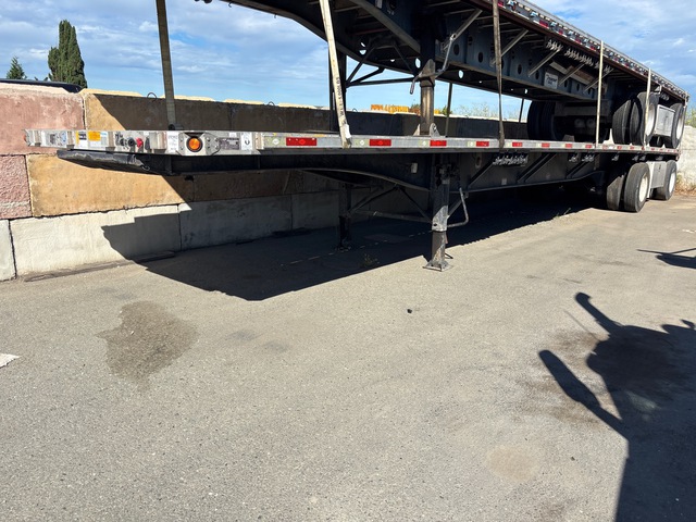 2015 Utility 48 ft T/A Flatbed Trailer
