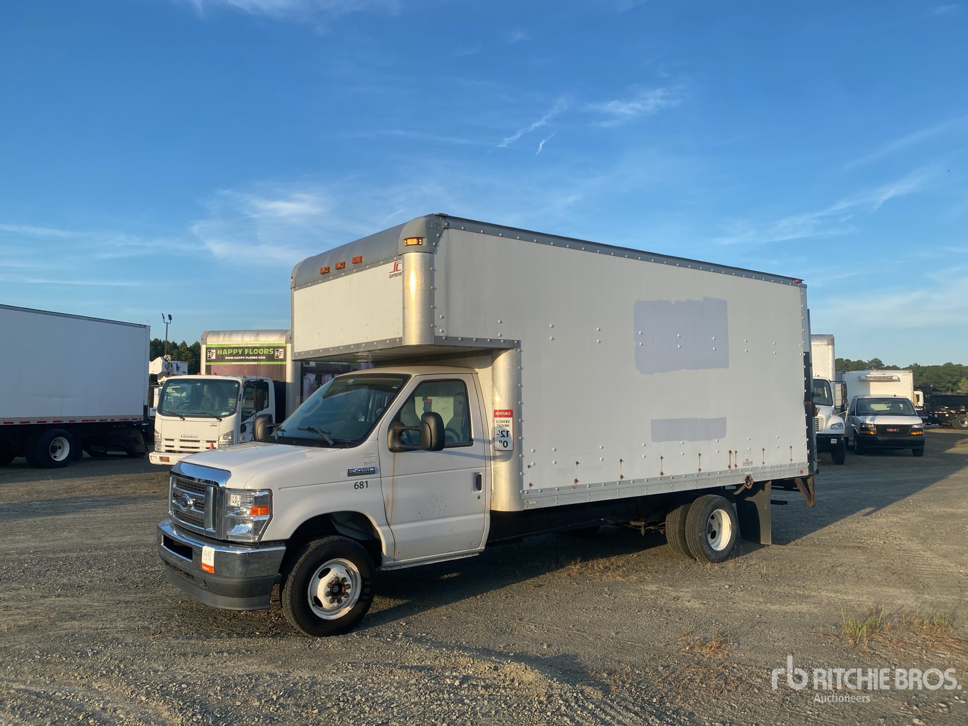 Photo of 2021 Ford E-450