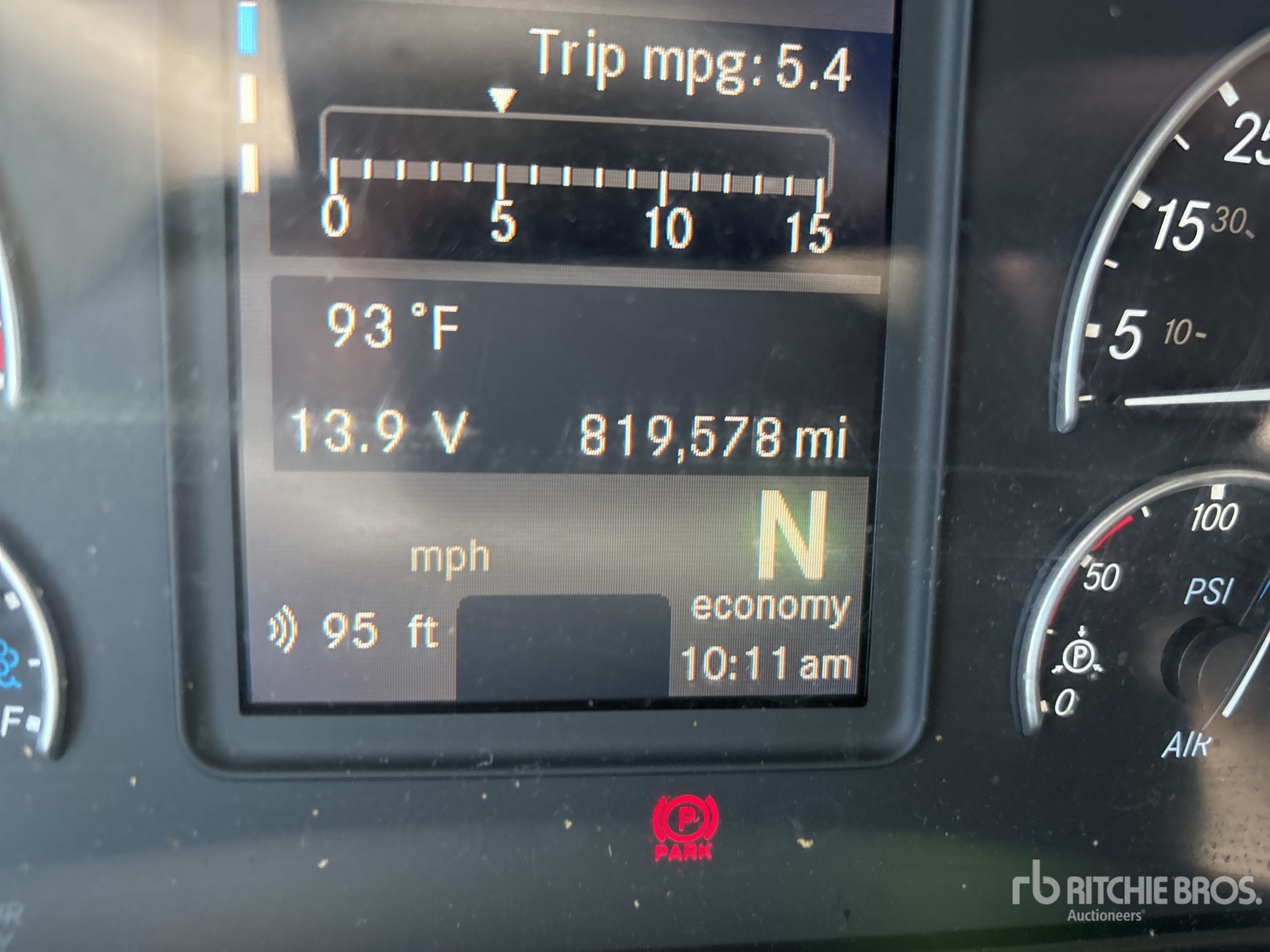 2020 Freightliner CASCADIA 126