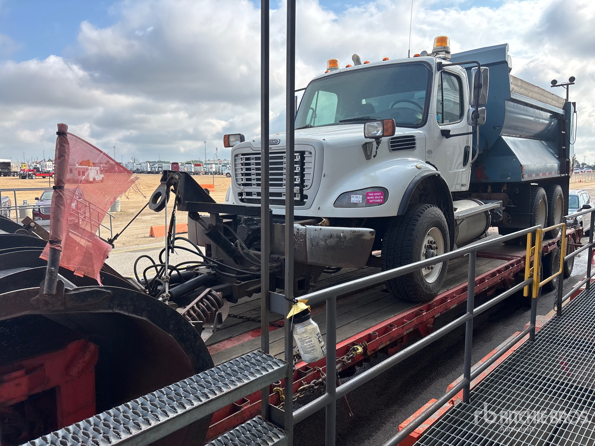 Photo of a 2009 Freightliner M2