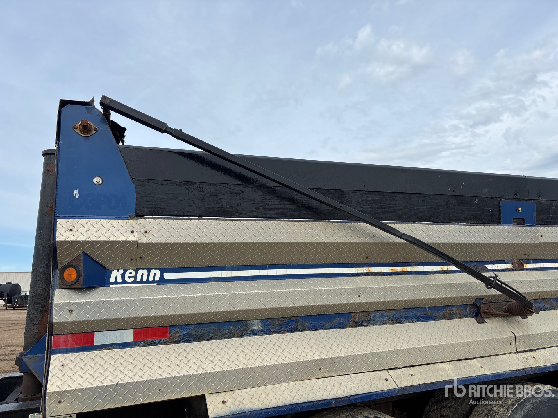 2008 Renn 17 ft Tri/A Pup