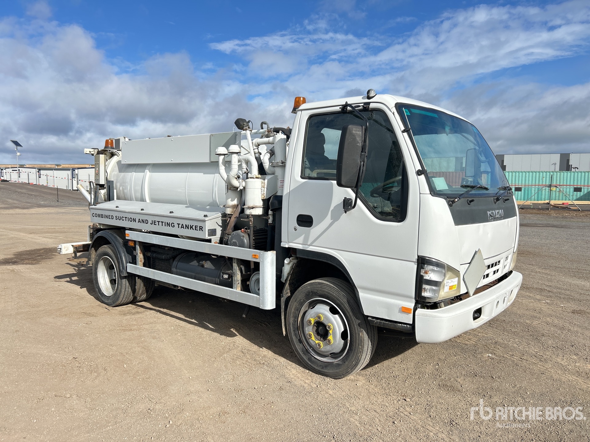 2006 Isuzu NQR