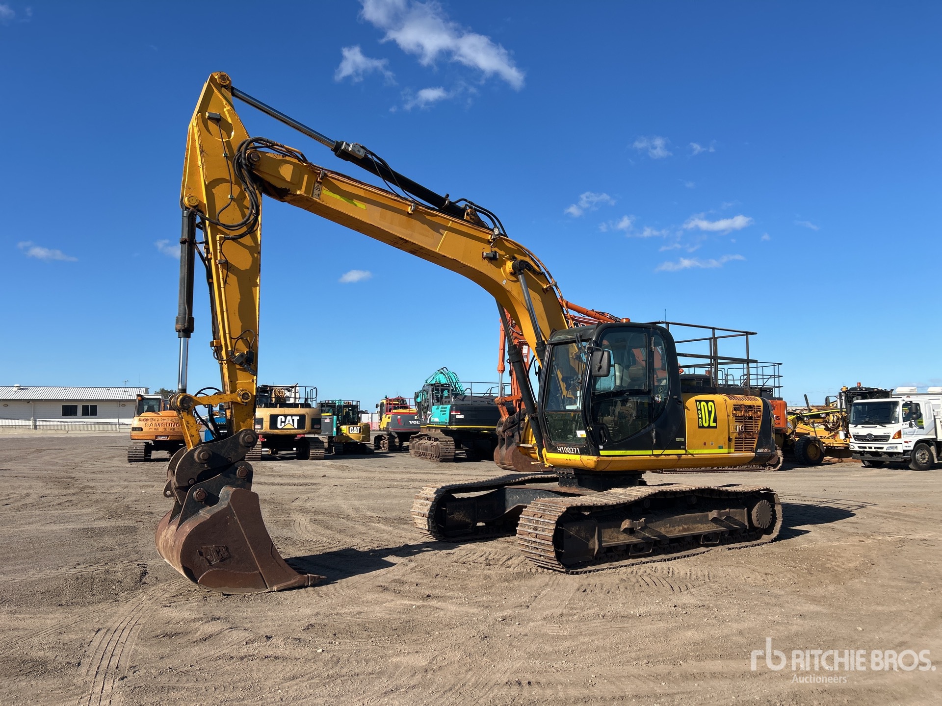 2013 JCB JS220LC
