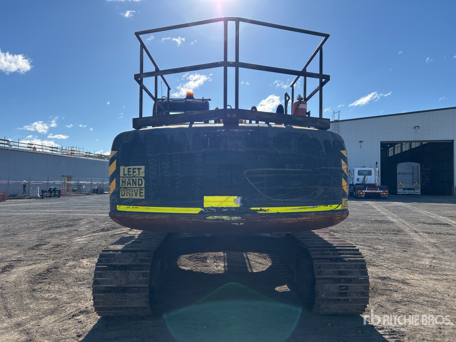 2013 JCB JS220LC