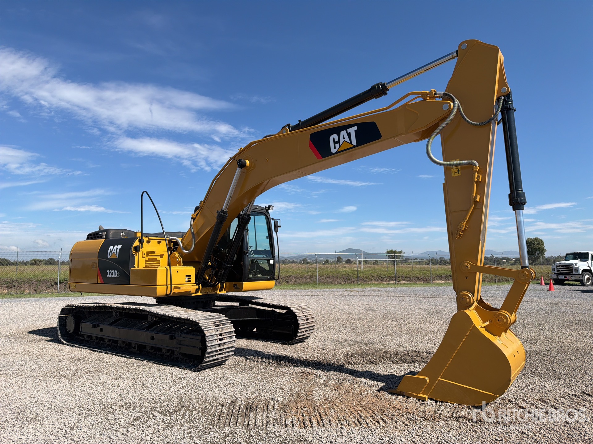 2019 Caterpillar 323D3