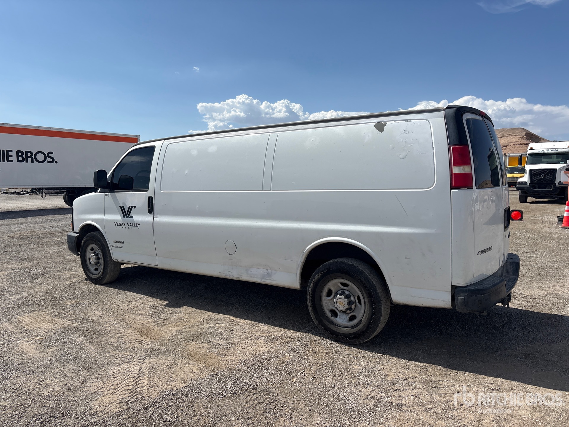 General Appearance with Picture, Left Rear Corner