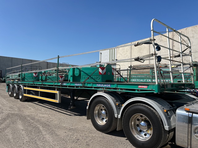 2018 Barker 13.6 m Tri/A Flatbed Trailer