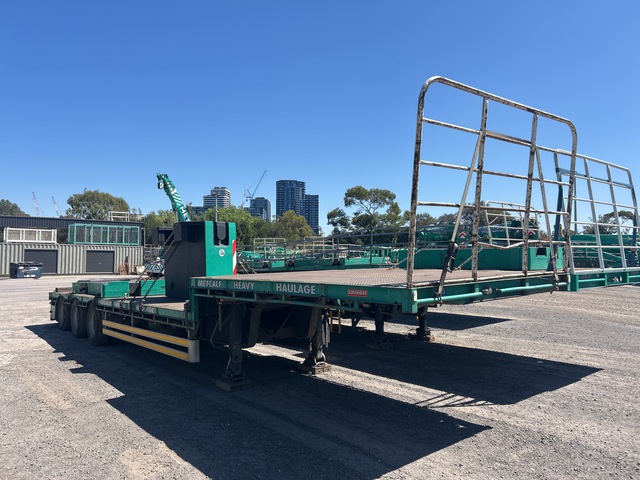 2008 Barker 12.4 m Tri/A Step Deck Trailer