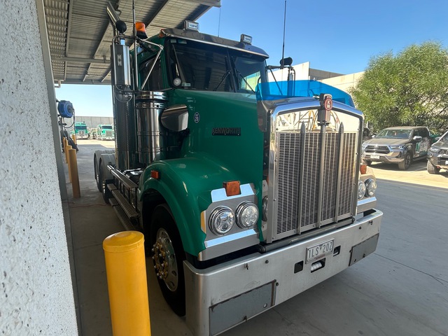 2018 Kenworth T409 SAR 6x4 Sleeper Prime Mover