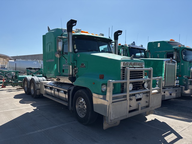 2007 Mack CLS688RS Trident Sleeper Prime Mover
