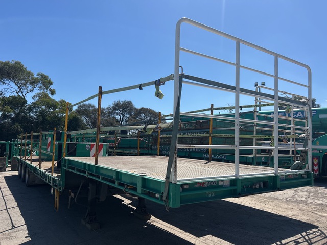 2023 SOUTHERN CROSS 13.7 m Tri/A Extendable Step Deck Trailer