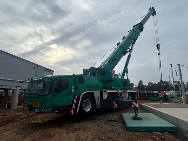 2025 Grove GMK5250XL-1 250 ton 10x6x10 All Terrain Crane