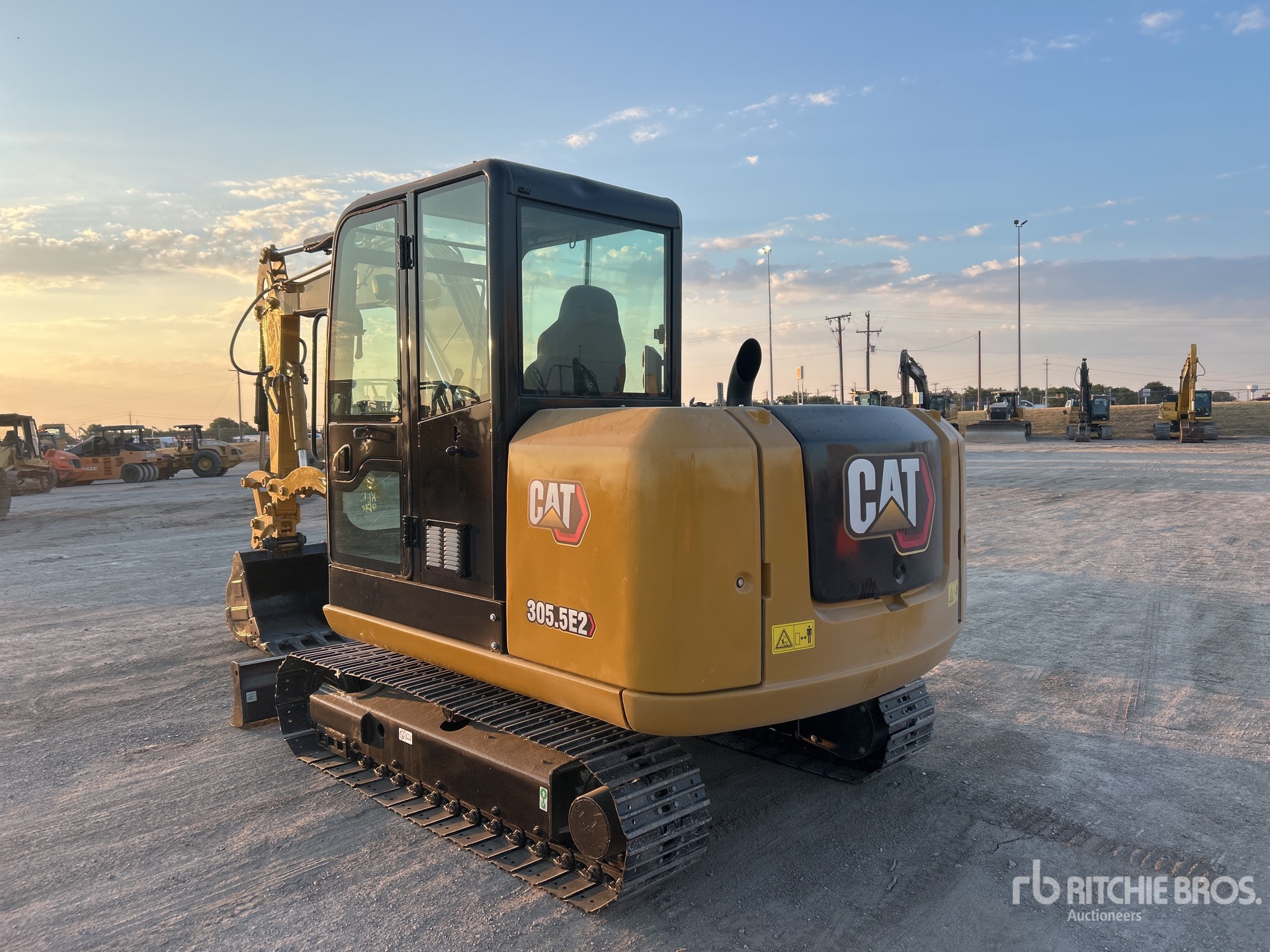 2019 Caterpillar 305.5E2