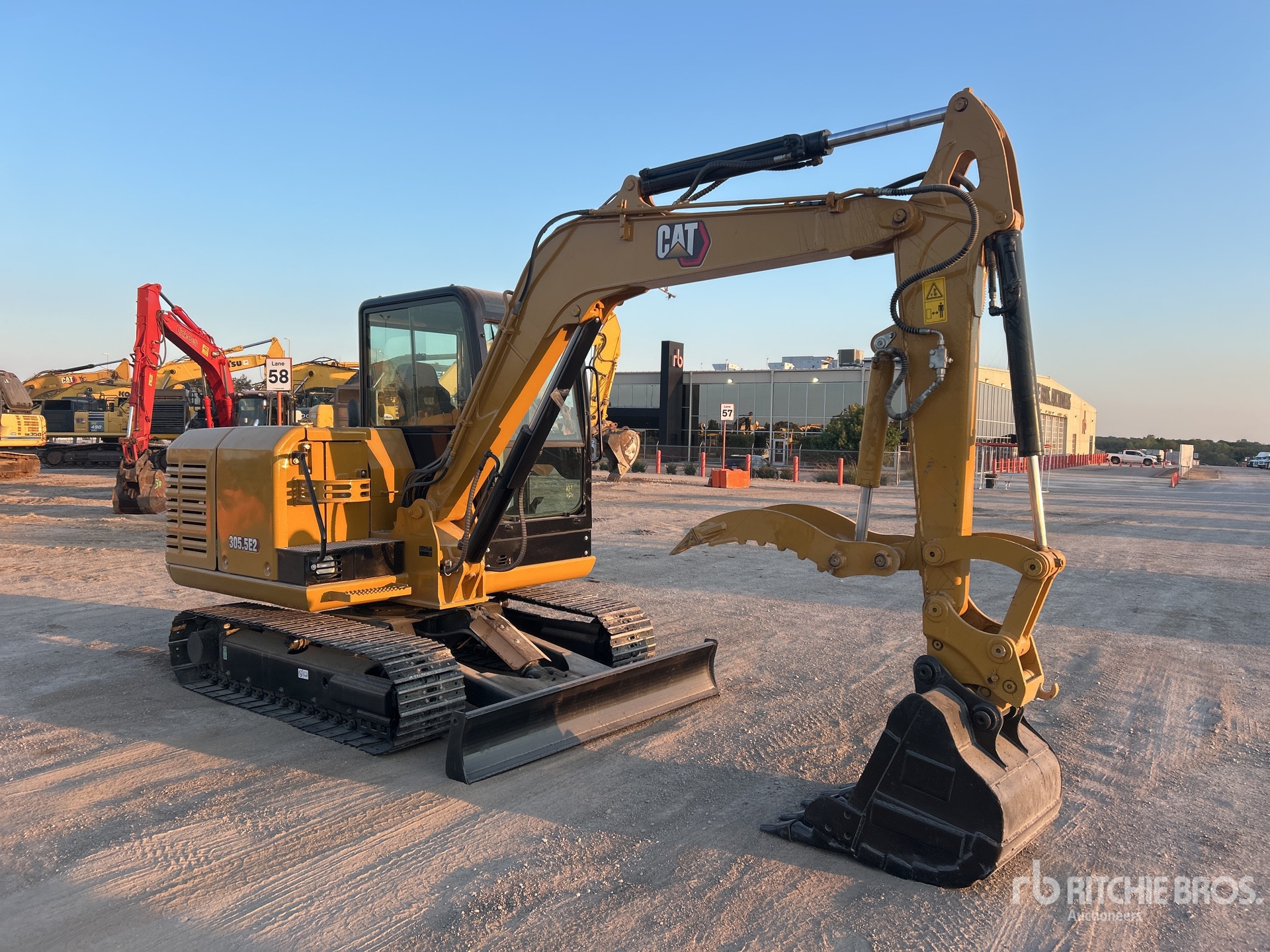 2019 Caterpillar 305.5E2